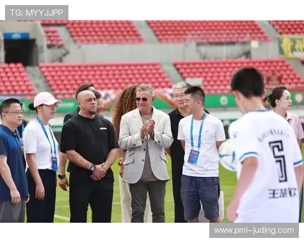 南安普顿传奇球员重返俱乐部担任青训教练，寄语年轻球员持续提升勇敢追梦