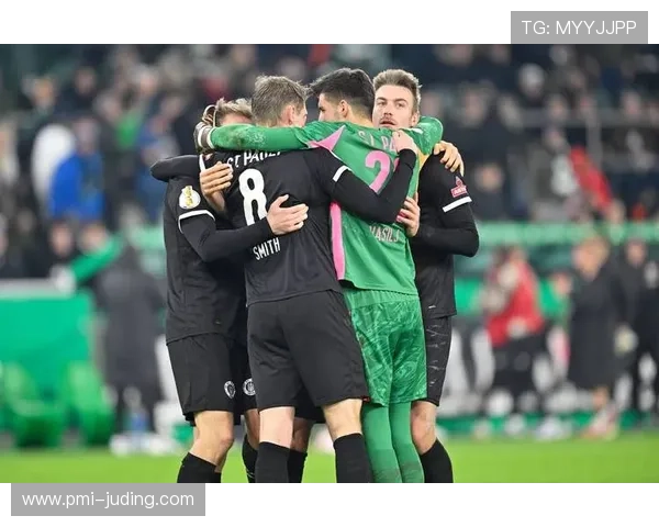 塔巴科维奇亮相德甲，助力前锋线持续提升期待球队胜利新动力